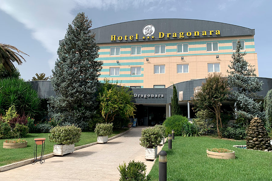 hotel-dragonara1